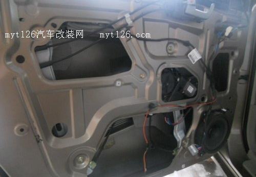 打造宁静座驾 帝豪EC7全车隔音作业t139.com 