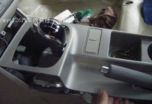 打造宁静座驾 帝豪EC7全车隔音作业t139.com 