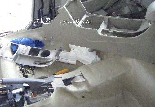 打造宁静座驾 帝豪EC7全车隔音作业t139.com 