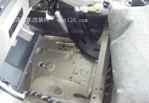 打造宁静座驾 帝豪EC7全车隔音作业t139.com 