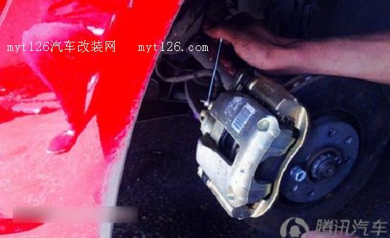 只为一个“炫”字 雪铁龙C2 改283mm前盘及降低车身作业图5  