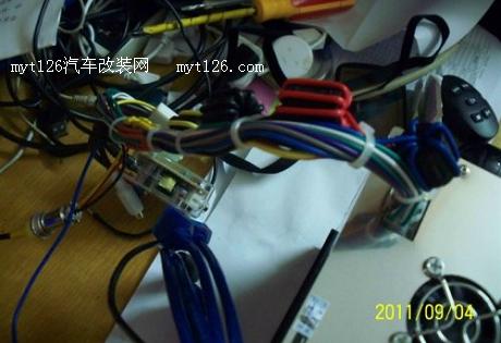 新阳关加装车载电脑 超多功能图1 