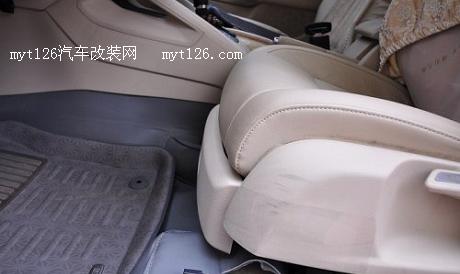 方便实用不占空间 速腾加装座椅抽屉