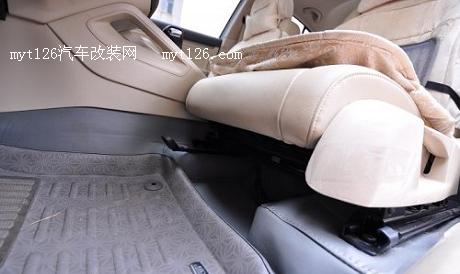 方便实用不占空间 速腾加装座椅抽屉