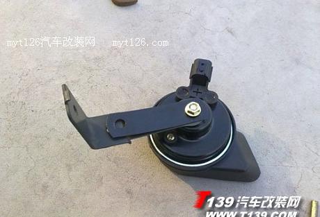 风云2安装蜗牛喇叭 完美甩掉盆式喇叭