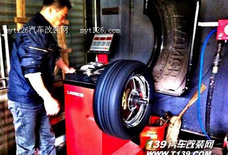 智跑改装18寸电镀轮毂 博得众多眼球