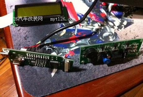 雨燕中控嵌入行车电脑、升级CD机 
