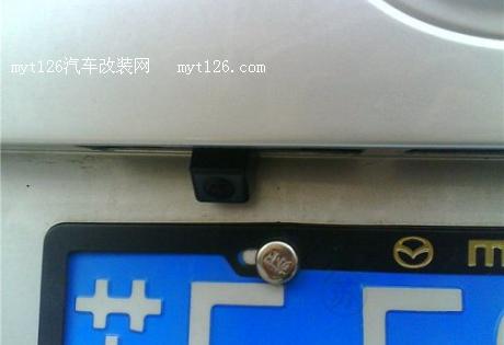 马自达5加装导航一体机及吸顶显示器