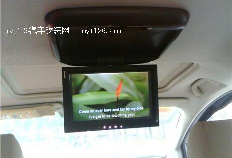 马自达5加装导航一体机及吸顶显示器