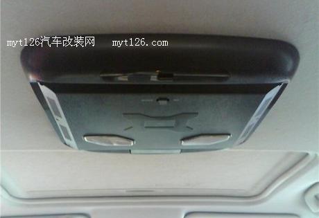 马自达5加装导航一体机及吸顶显示器