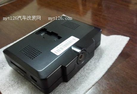 比亚迪G3加装行车记录仪 保障行车安全图3 