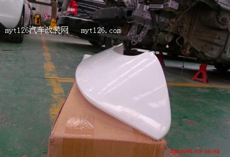 英朗加装IRMSCHER尾翼与双出排气 图2 