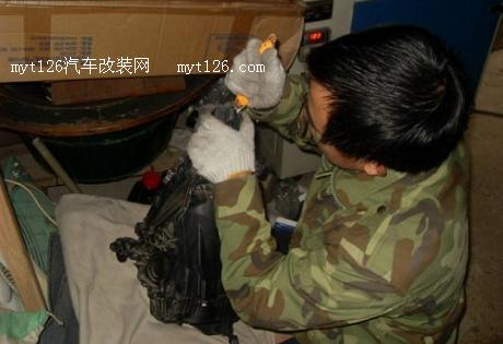 飞度加装电装蜗牛喇叭及双光透镜氙气大灯 