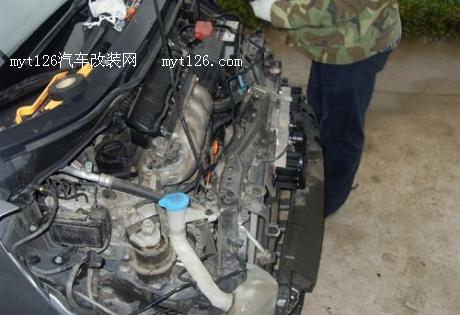 飞度加装电装蜗牛喇叭及双光透镜氙气大灯 