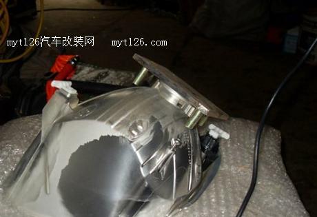 飞度加装电装蜗牛喇叭及双光透镜氙气大灯 