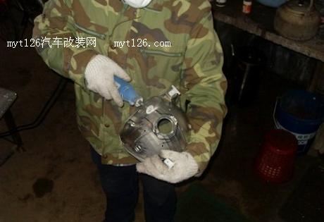 飞度加装电装蜗牛喇叭及双光透镜氙气大灯 