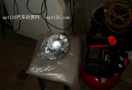 飞度加装电装蜗牛喇叭及双光透镜氙气大灯 