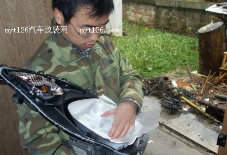 飞度加装电装蜗牛喇叭及双光透镜氙气大灯 