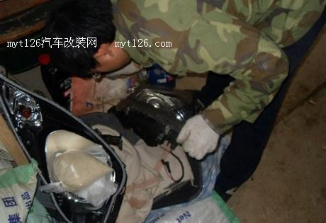 飞度加装电装蜗牛喇叭及双光透镜氙气大灯 