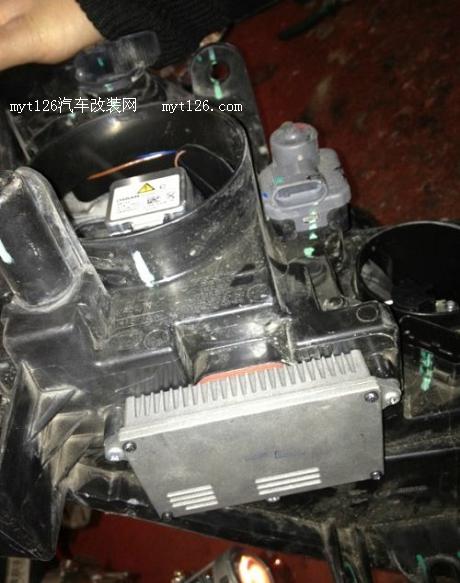 逍客改装海拉3双光透镜 拥有4远光图10  
