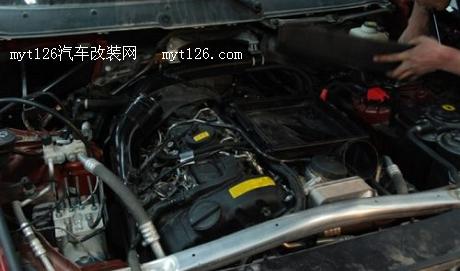 绿色旋风席卷而来 宝马X6升级ECU及亚光绿作业图7  