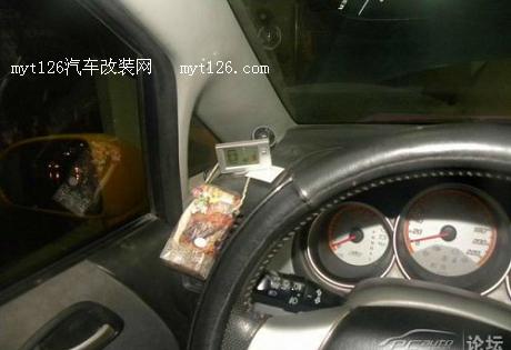 飞度改造主机与功放及隔音作业图9  