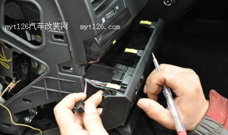 锐志风尚菁英版升级LED原装位日行灯图21 