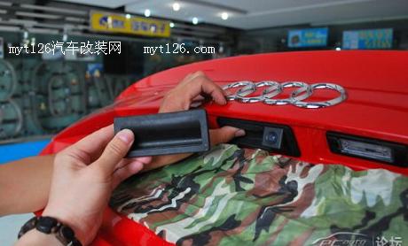 奥迪A4L加装倒车导航一体机图3  