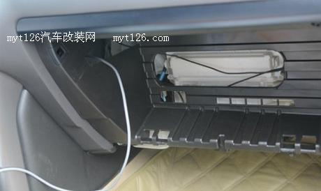 普拉多升级全景倒车影像 消除盲区 