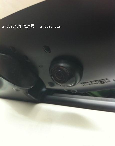 普拉多升级全景倒车影像 消除盲区 