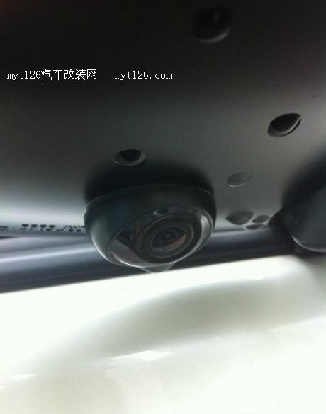 普拉多升级全景倒车影像 消除盲区 