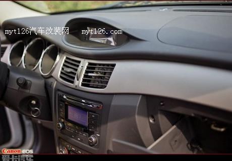 风神H30 CROSS白色天窗手动版提车报告 
