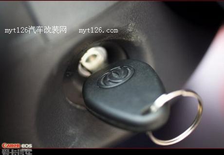 风神H30 CROSS白色天窗手动版提车报告 