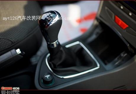 风神H30 CROSS白色天窗手动版提车报告 