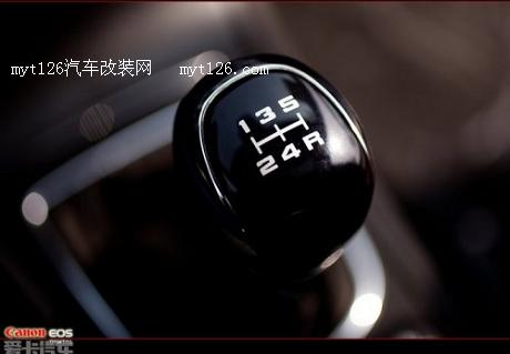 风神H30 CROSS白色天窗手动版提车报告 