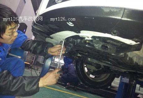 打造天语SX4动感日行灯 “U”形设计 