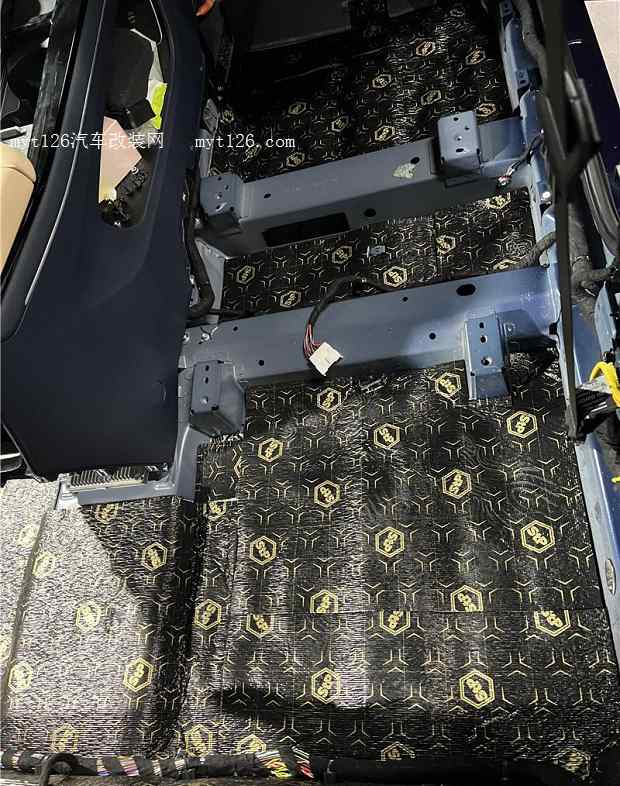 武汉——岚图FREE汽车音响隔音改装案例