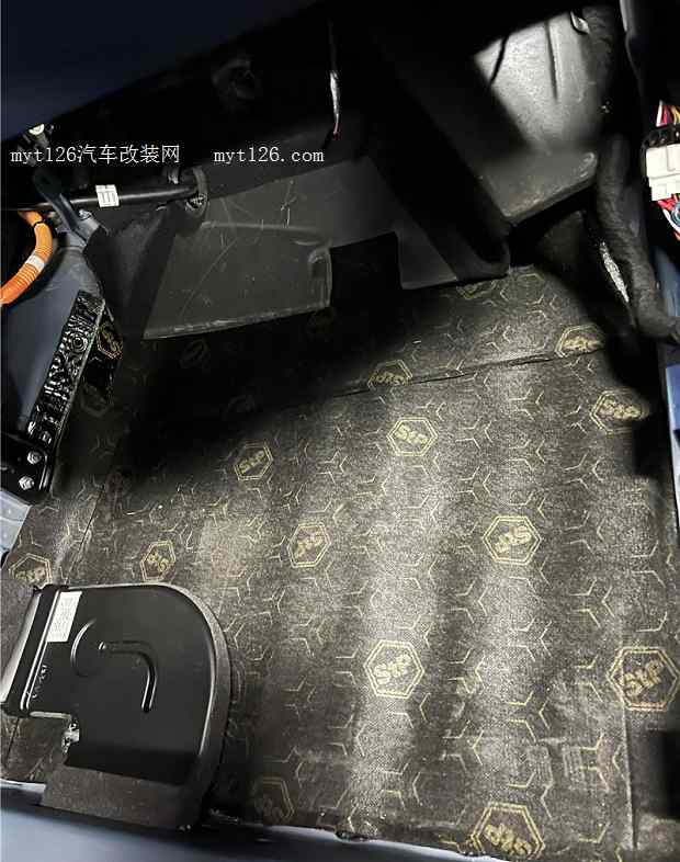 武汉——岚图FREE汽车音响隔音改装案例