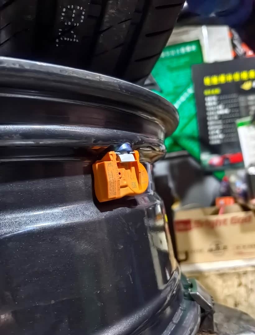 20��߶����װ̥ѹ��⣬��������һ����̥��